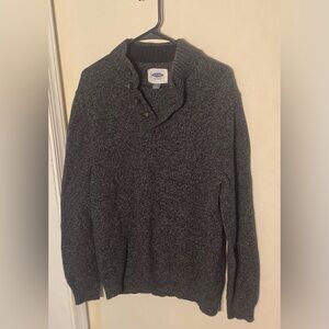 Old Navy sweater
